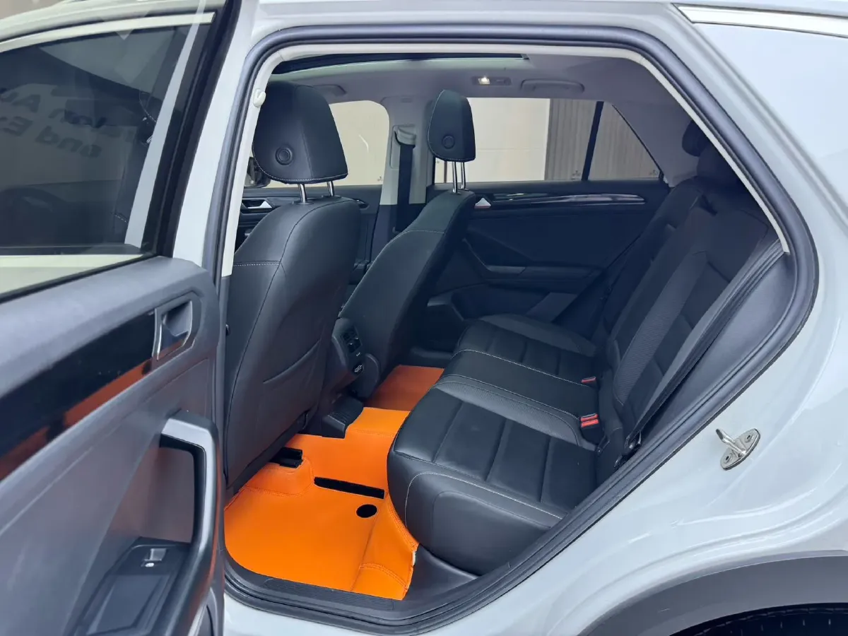 2022 Volkswagen T-Roc 1.4T 150HP L4 7DCT,autocango,china used car exporter,china ev exporter,chinese used car exporter,chinese used ev exporter