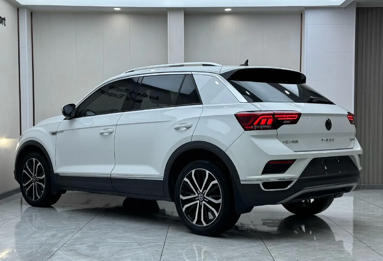 2022 Volkswagen T-Roc 1.4T 150HP L4 7DCT,autocango,china used car exporter,china ev exporter,chinese used car exporter,chinese used ev exporter