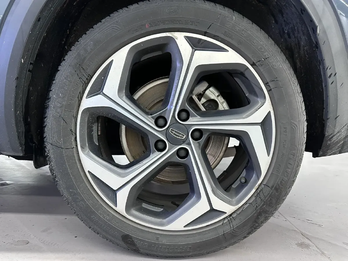 2021 Geely Monjaro 2.0T 218HP L4 7DCT,autocango,china used car exporter,china ev exporter,chinese used car exporter,chinese used ev exporter