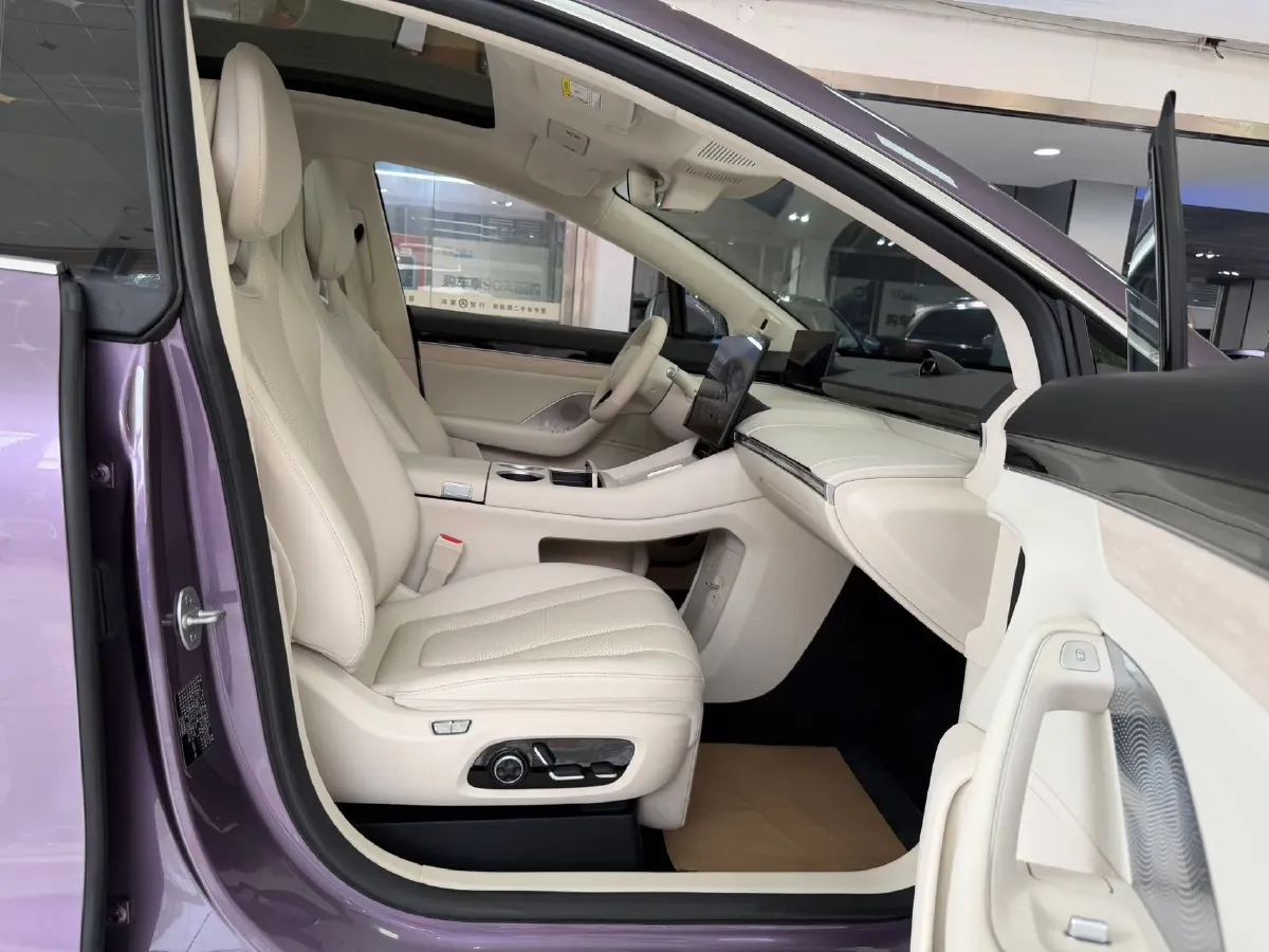 2025 Luxeed R7 REEV 156HP REEV,autocango,china used car exporter,china ev exporter,chinese used car exporter,chinese used ev exporter