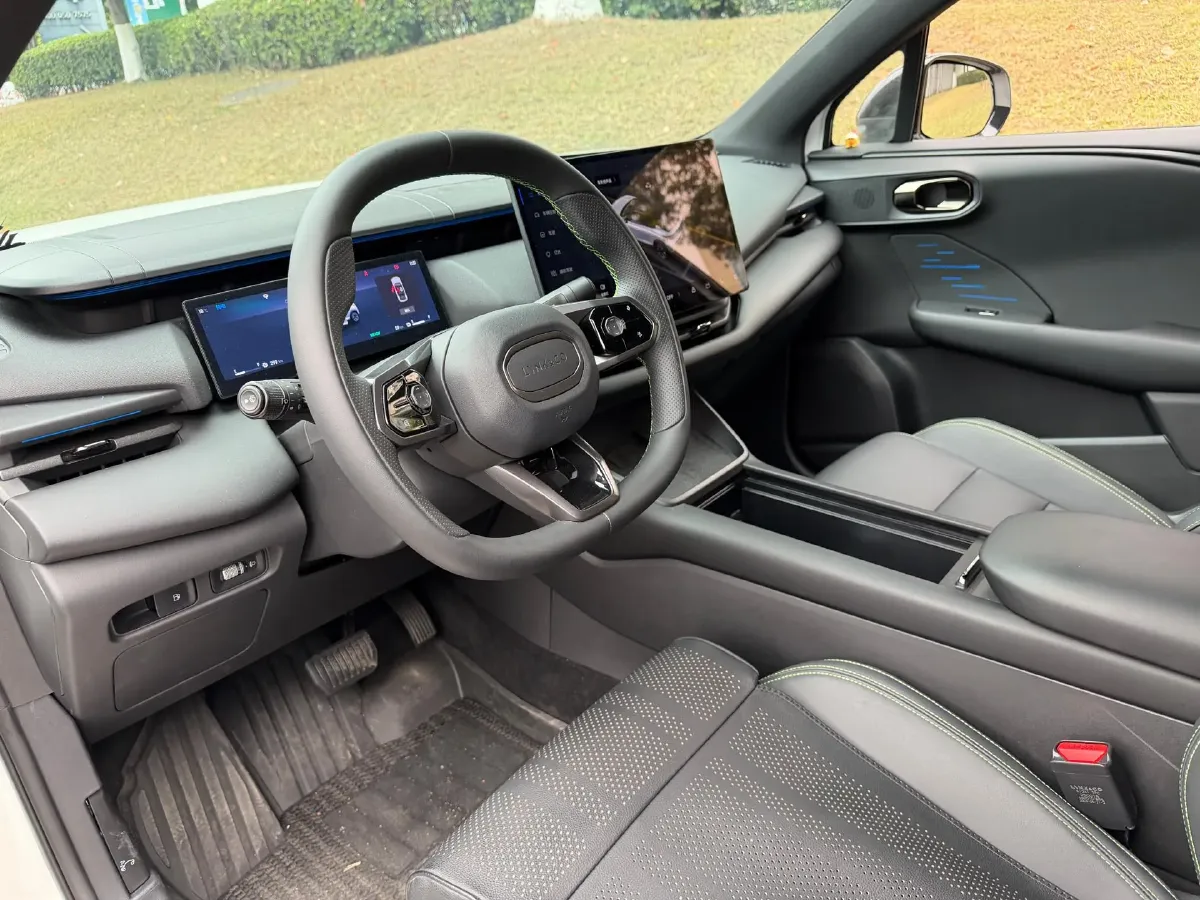 2023 LYNK&CO 06 EM-P 1.5L 120HP L4 3DHT PHEV 19.09KWH,autocango,china used car exporter,china ev exporter,chinese used car exporter,chinese used ev exporter