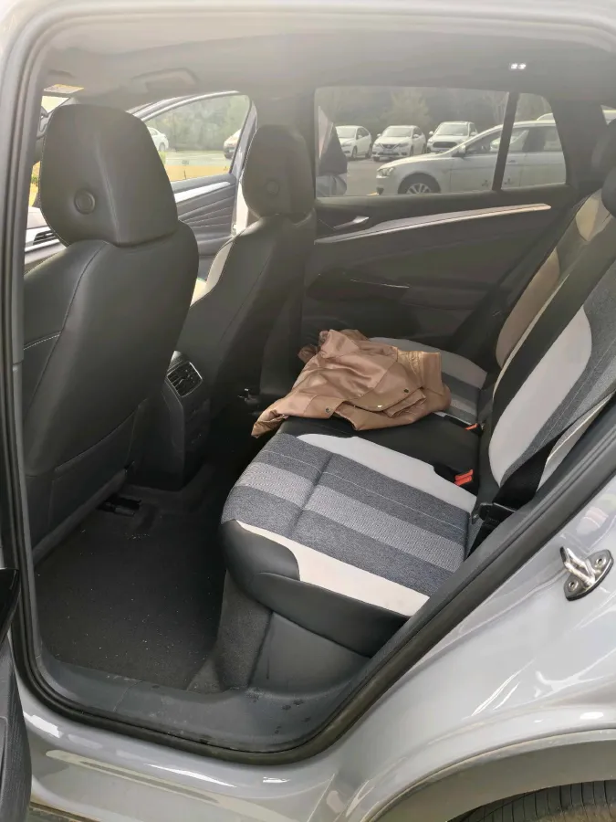 2024 Volkswagen ID.4 Crozz BEV 55.7KWH,autocango,china used car exporter,china ev exporter,chinese used car exporter,chinese used ev exporter