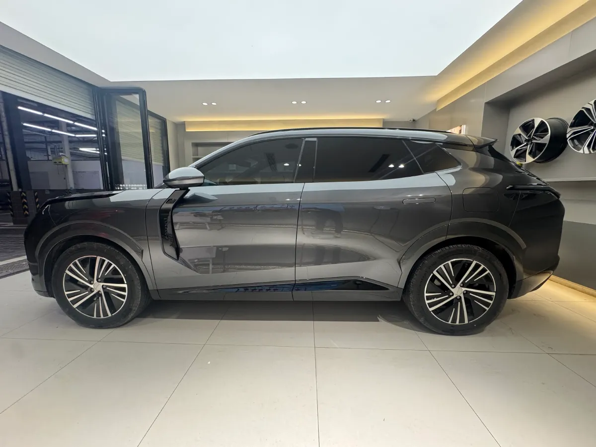 2025 LYNK&CO 08 EM-P 1.5T 163HP L4 3DHT PHEV 21.2KWH,autocango,china used car exporter,china ev exporter,chinese used car exporter,chinese used ev exporter