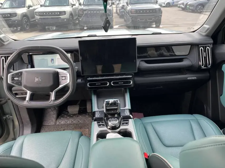 2025 Jetour Traveller 2.0T 254HP L4 7DCT,autocango,china used car exporter,china ev exporter,chinese used car exporter,chinese used ev exporter