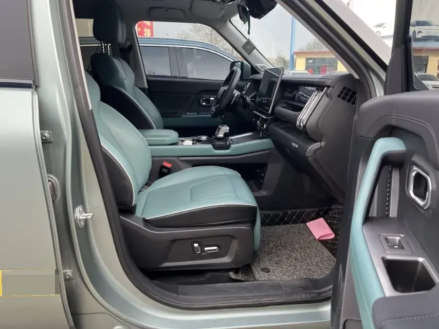 2025 Jetour Traveller 2.0T 254HP L4 7DCT,autocango,china used car exporter,china ev exporter,chinese used car exporter,chinese used ev exporter