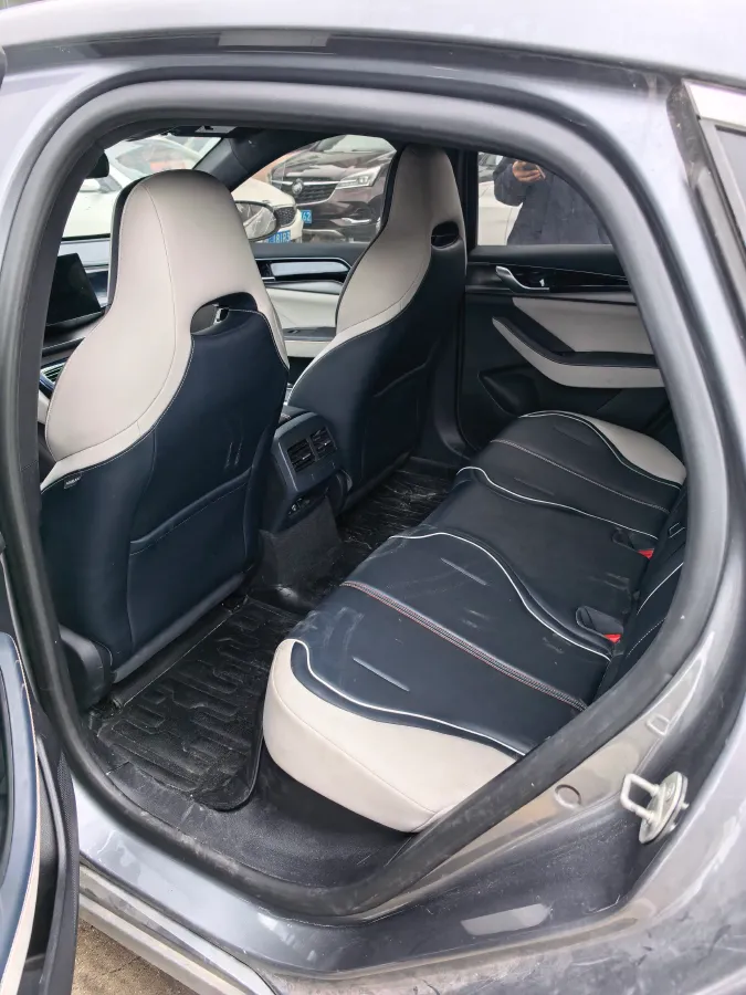 2021 Haval F7 1.5T 169HP L4 7DCT,autocango,china used car exporter,china ev exporter,chinese used car exporter,chinese used ev exporter