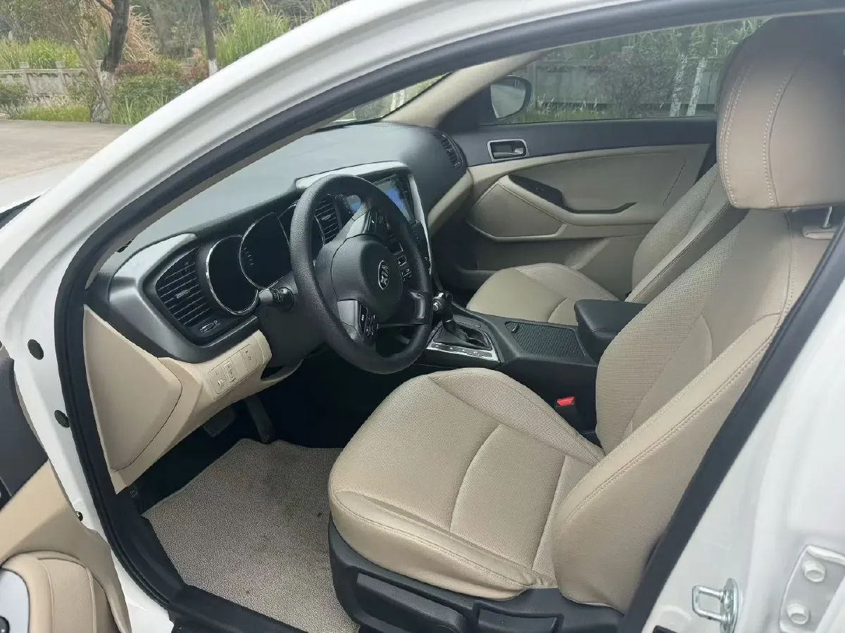 2015 Kia K5 2.0L 162HP L4 6AT,autocango,china used car exporter,china ev exporter,chinese used car exporter,chinese used ev exporter