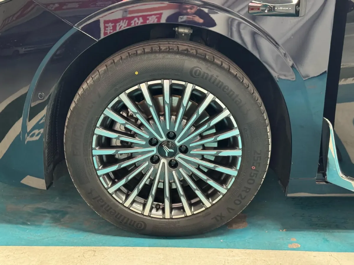 2026 Voyah Dream 1.5T 150HP L4 PHEV,autocango,china used car exporter,china ev exporter,chinese used car exporter,chinese used ev exporter