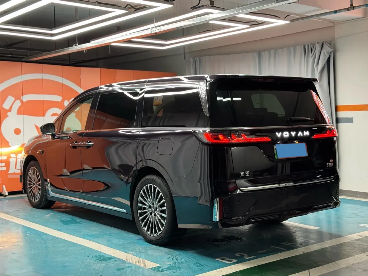 2026 Voyah Dream 1.5T 150HP L4 PHEV,autocango,china used car exporter,china ev exporter,chinese used car exporter,chinese used ev exporter