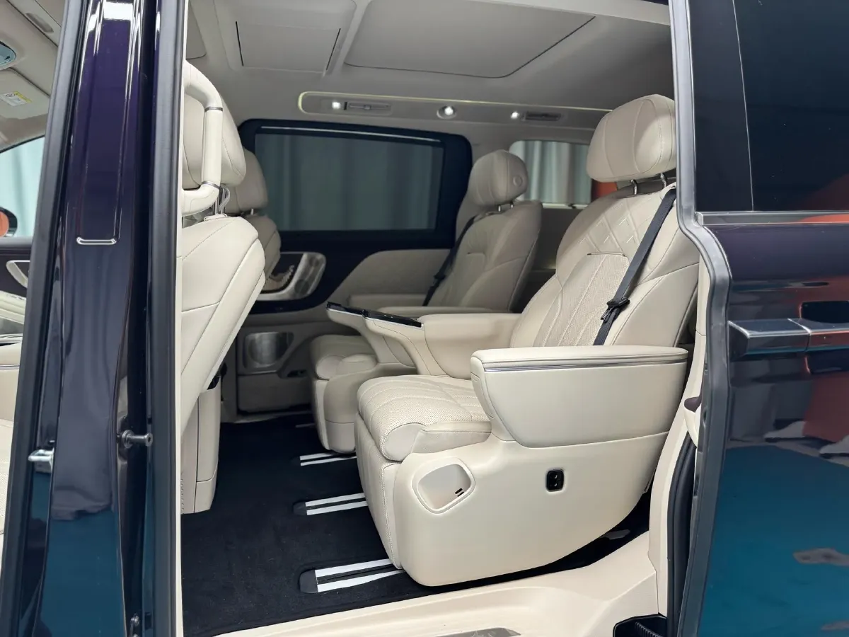 2026 Voyah Dream 1.5T 150HP L4 PHEV,autocango,china used car exporter,china ev exporter,chinese used car exporter,chinese used ev exporter