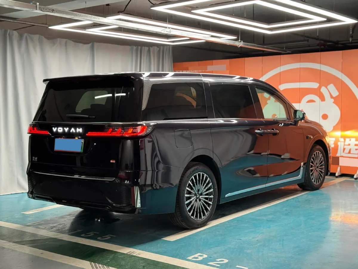 2026 Voyah Dream 1.5T 150HP L4 PHEV,autocango,china used car exporter,china ev exporter,chinese used car exporter,chinese used ev exporter