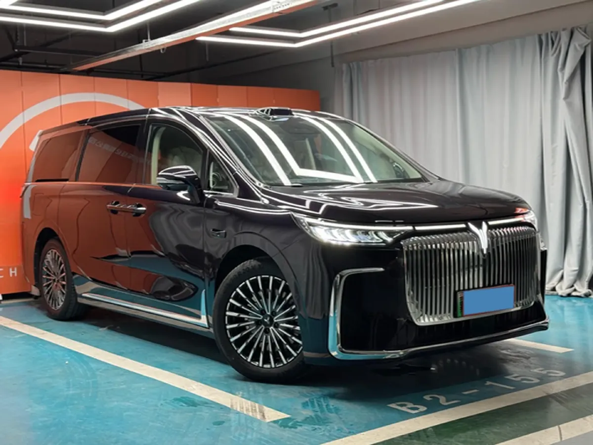 2026 Voyah Dream 1.5T 150HP L4 PHEV,autocango,china used car exporter,china ev exporter,chinese used car exporter,chinese used ev exporter