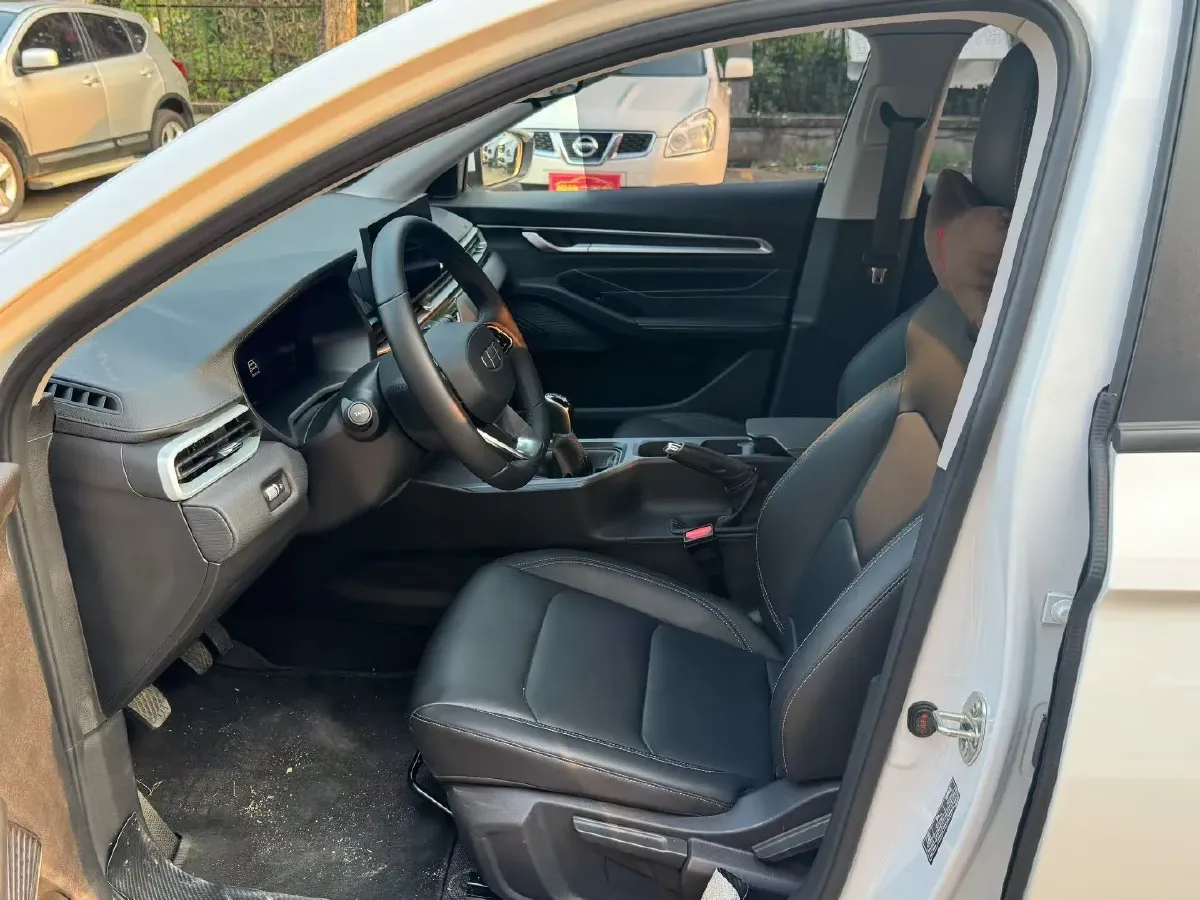 2025 Geely Emgrand 1.5L 127HP L4 5MT,autocango,china used car exporter,china ev exporter,chinese used car exporter,chinese used ev exporter