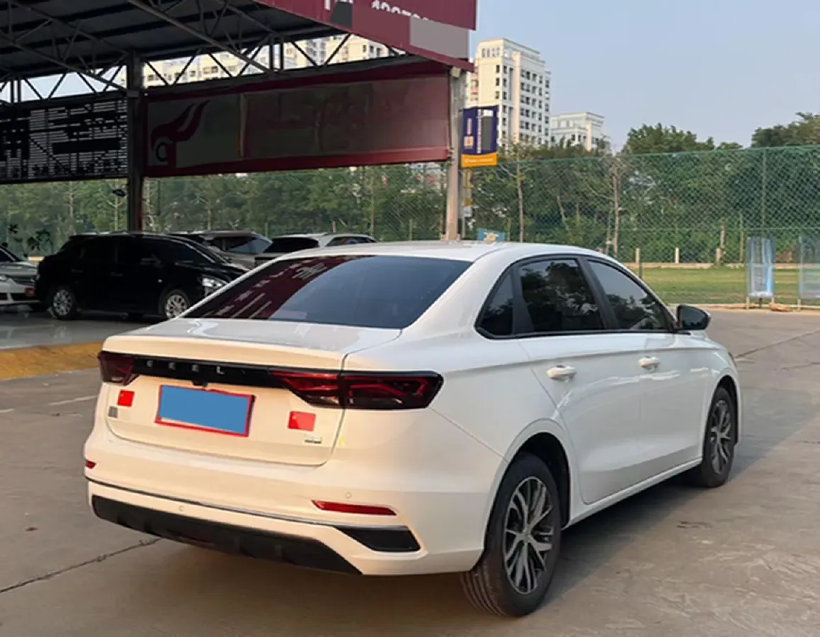2025 Geely Emgrand 1.5L 127HP L4 5MT,autocango,china used car exporter,china ev exporter,chinese used car exporter,chinese used ev exporter