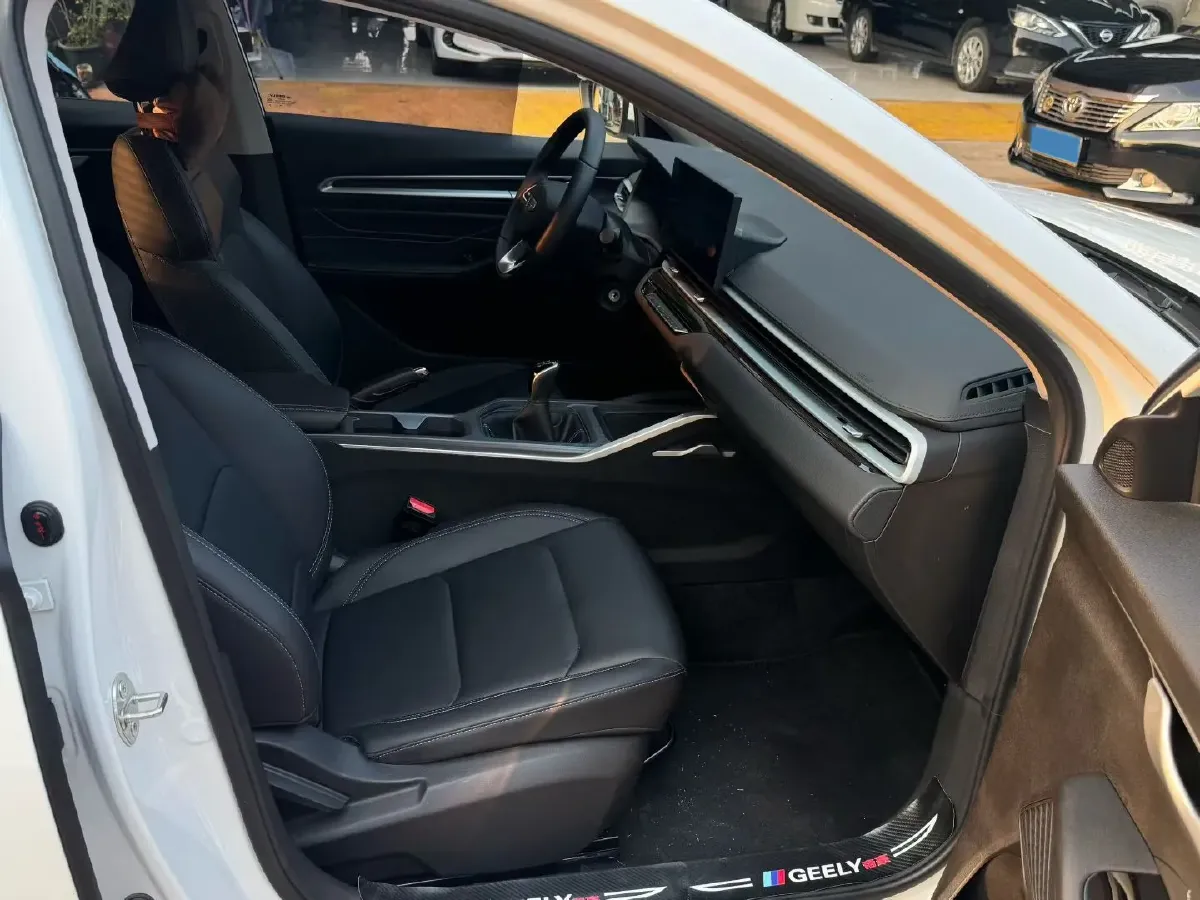 2025 Geely Emgrand 1.5L 127HP L4 5MT,autocango,china used car exporter,china ev exporter,chinese used car exporter,chinese used ev exporter