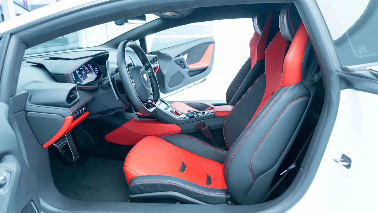 2020 Lamborghini Huracán 5.2L 611HP V10 7DCT,autocango,china used car exporter,china ev exporter,chinese used car exporter,chinese used ev exporter