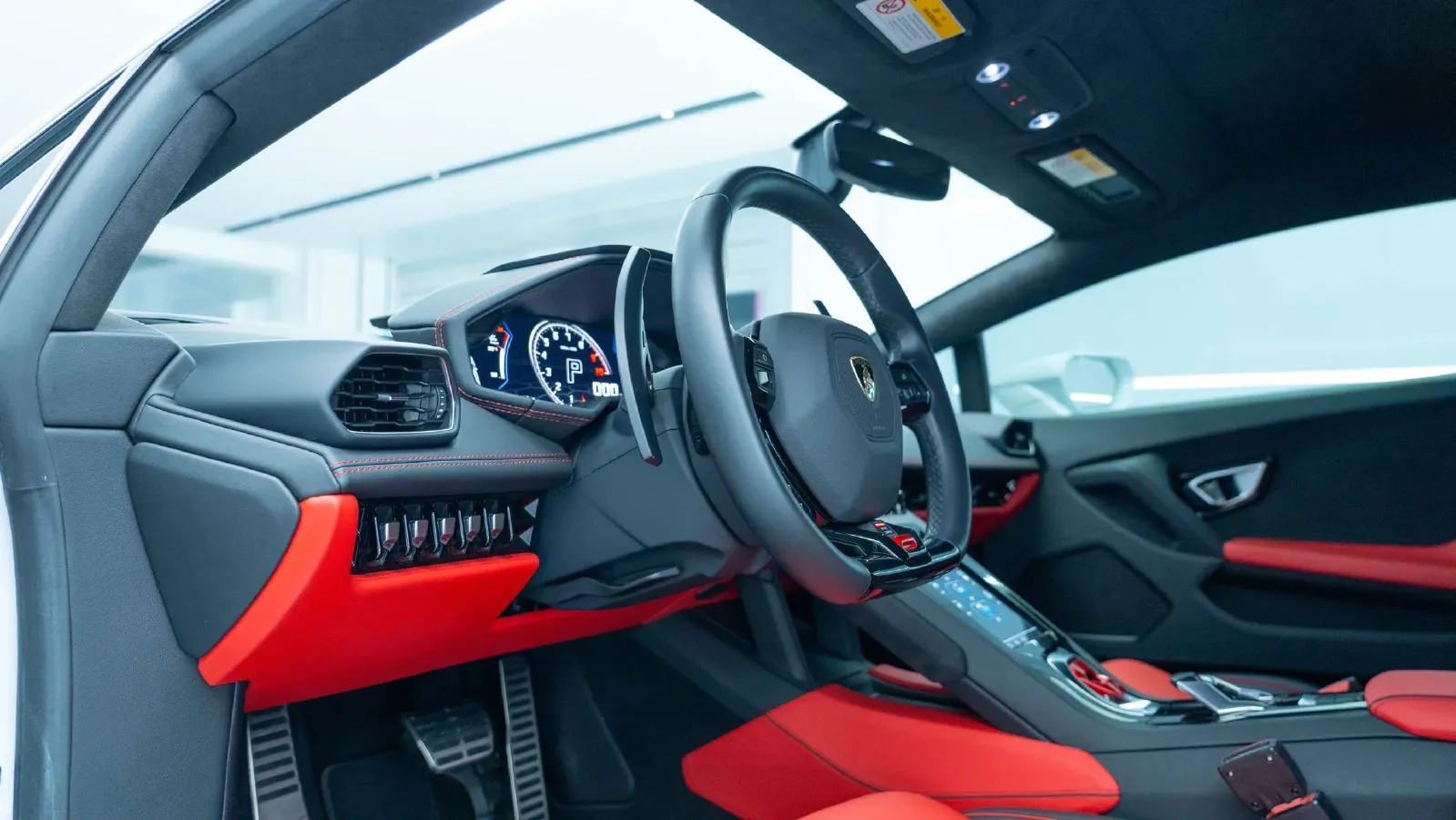 2020 Lamborghini Huracán 5.2L 611HP V10 7DCT,autocango,china used car exporter,china ev exporter,chinese used car exporter,chinese used ev exporter