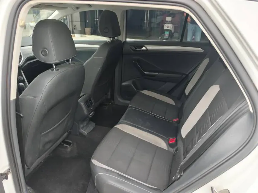 2022 Volkswagen T-Roc 1.4T 150HP L4 7DCT,autocango,china used car exporter,china ev exporter,chinese used car exporter,chinese used ev exporter