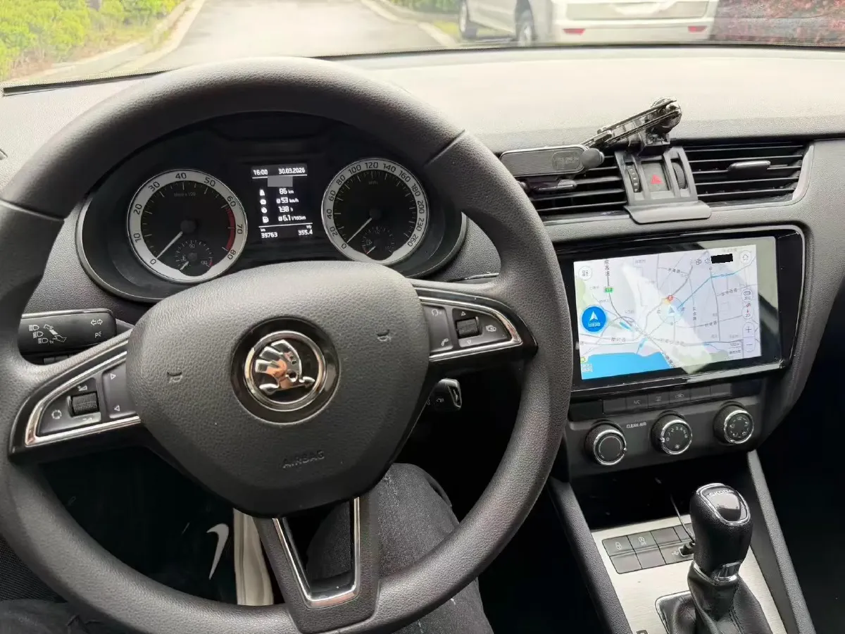 2021 Skoda Octavia 1.5L 113HP L4 6AT,autocango,china used car exporter,china ev exporter,chinese used car exporter,chinese used ev exporter