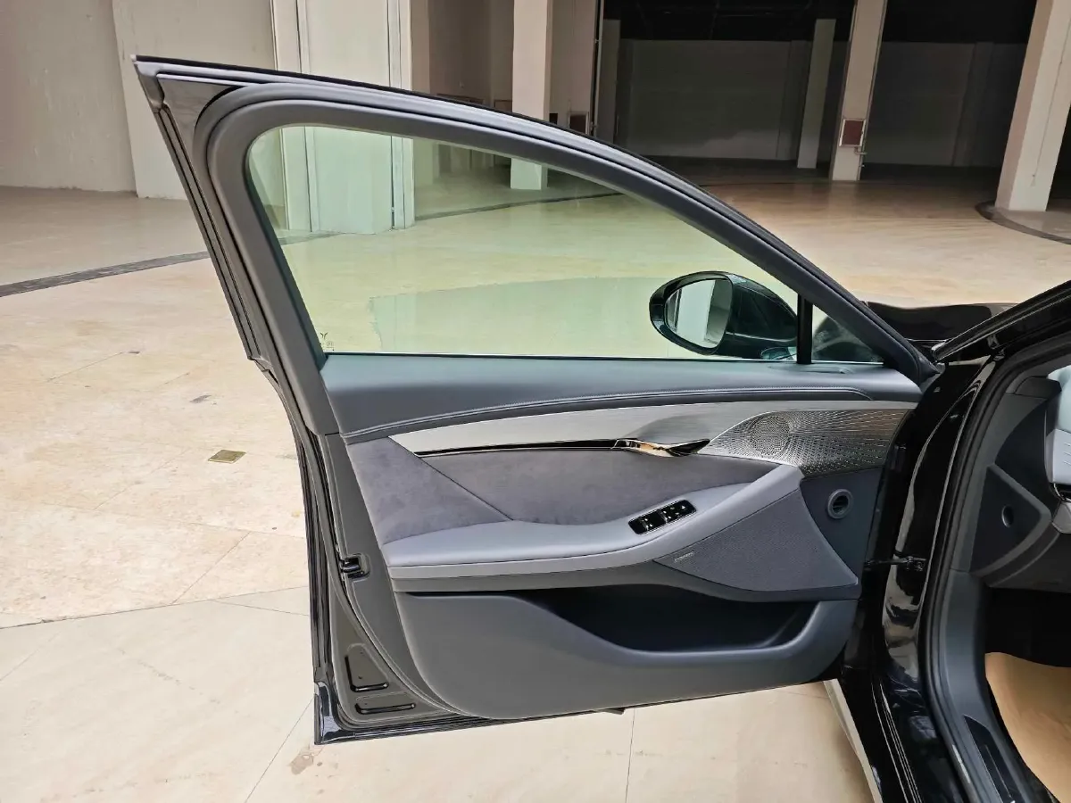 2024 Voyah ZhuiGuang 1.5T 136HP L4 PHEV 43KWH,autocango,china used car exporter,china ev exporter,chinese used car exporter,chinese used ev exporter