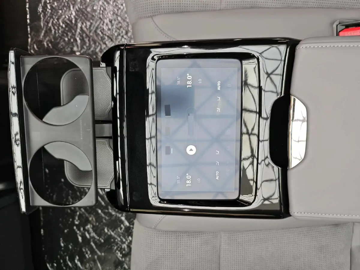 2024 Voyah ZhuiGuang 1.5T 136HP L4 PHEV 43KWH,autocango,china used car exporter,china ev exporter,chinese used car exporter,chinese used ev exporter