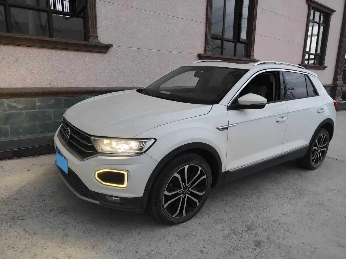 2022 Volkswagen T-Roc 1.4T 150HP L4 7DCT,autocango,china used car exporter,china ev exporter,chinese used car exporter,chinese used ev exporter