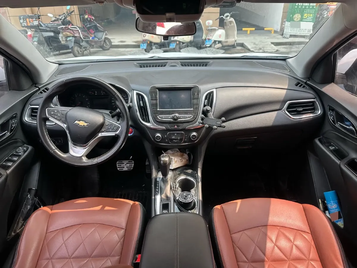 2018 Chevrolet Equinox 1.5T 180HP L4 6AT,autocango,china used car exporter,china ev exporter,chinese used car exporter,chinese used ev exporter