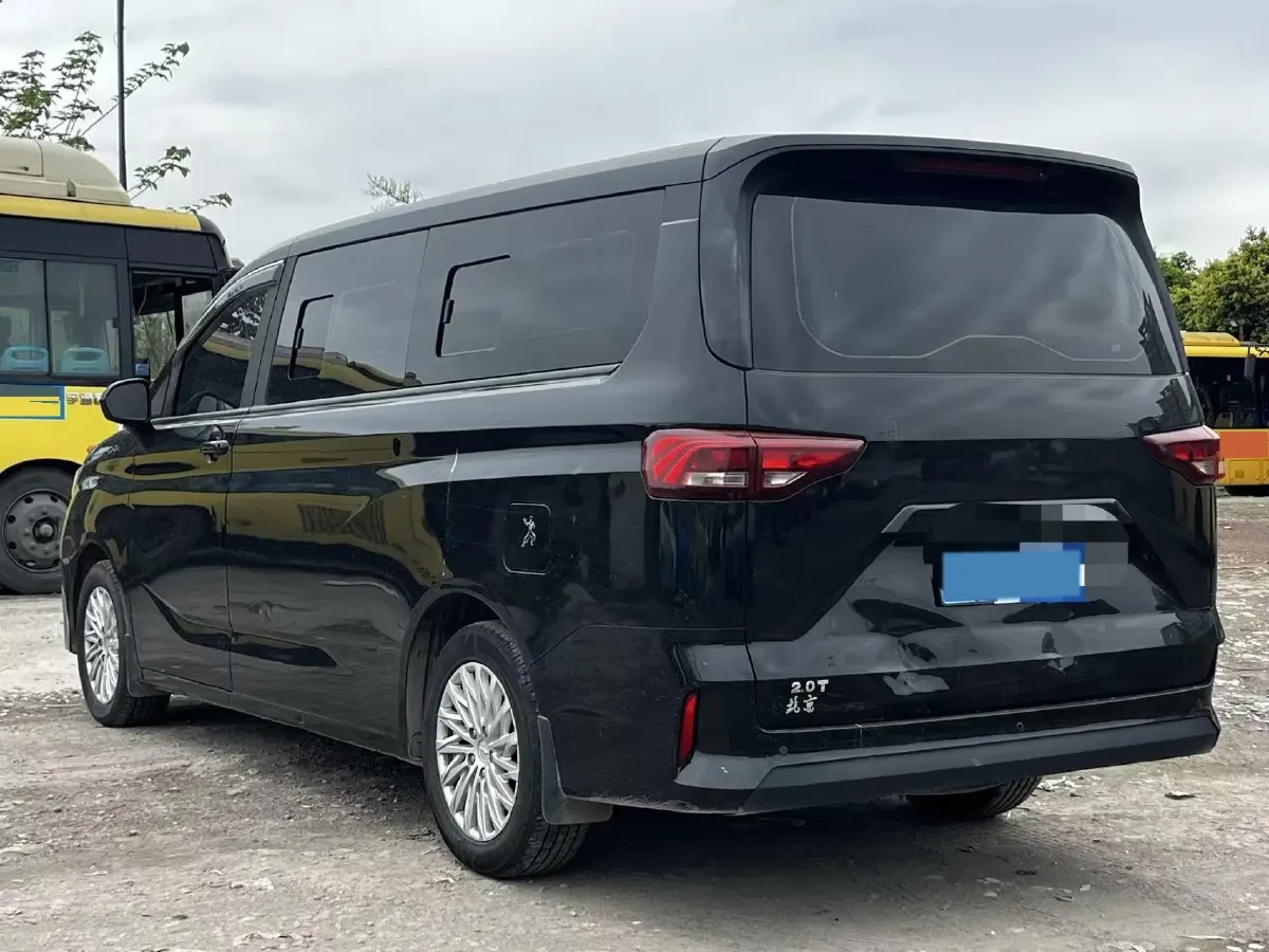 2023 BAW RuiSheng Trump M7 2.0L 144HP L4 8AT,autocango,china used car exporter,china ev exporter,chinese used car exporter,chinese used ev exporter