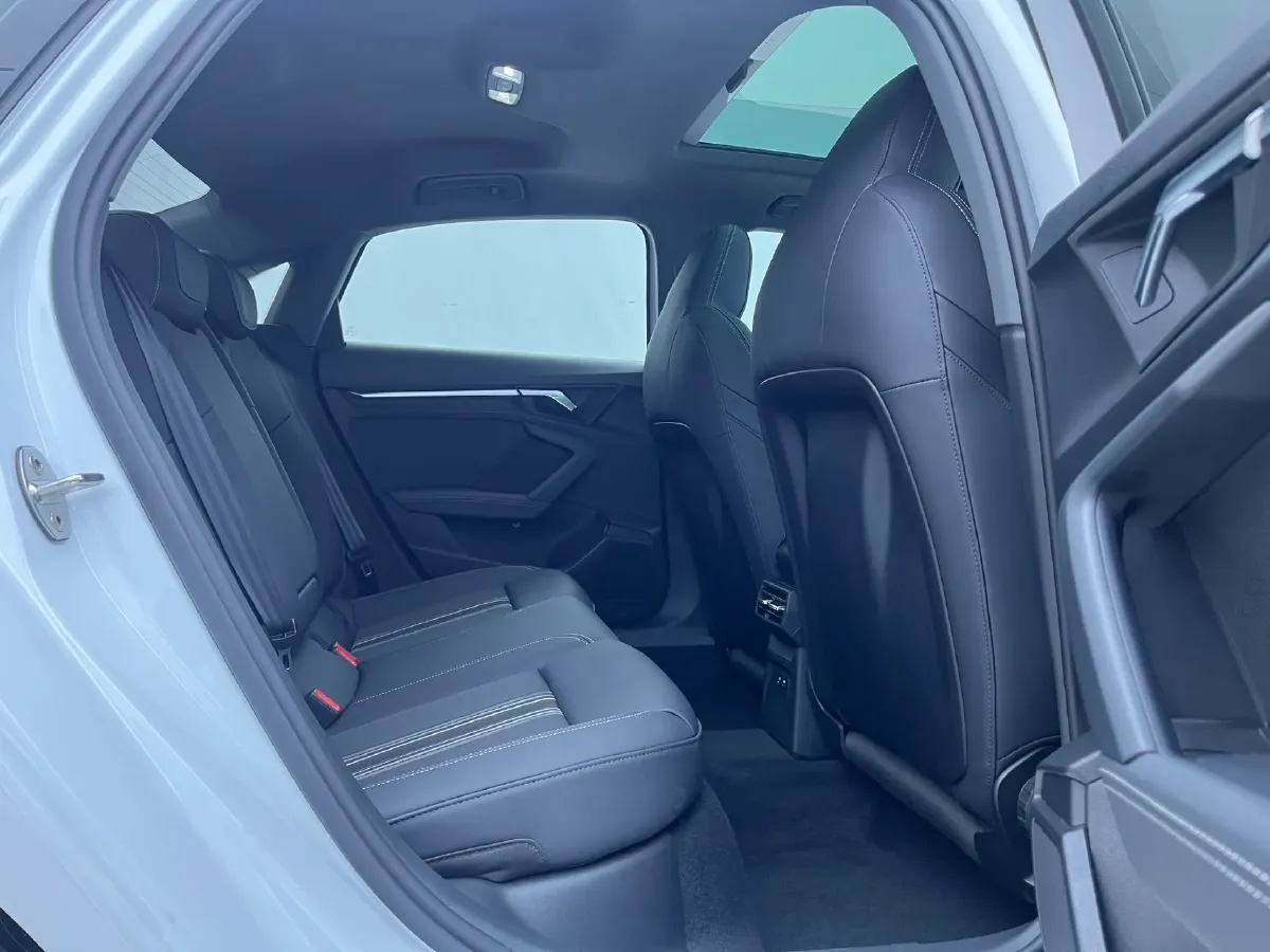 2022 Audi A3 1.4T 150HP L4 7DCT,autocango,china used car exporter,china ev exporter,chinese used car exporter,chinese used ev exporter