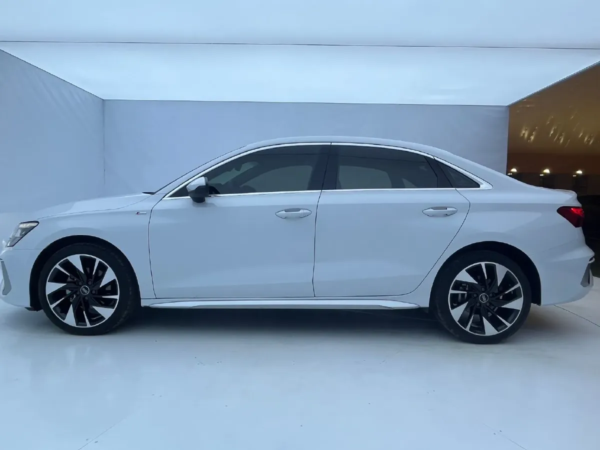 2022 Audi A3 1.4T 150HP L4 7DCT,autocango,china used car exporter,china ev exporter,chinese used car exporter,chinese used ev exporter