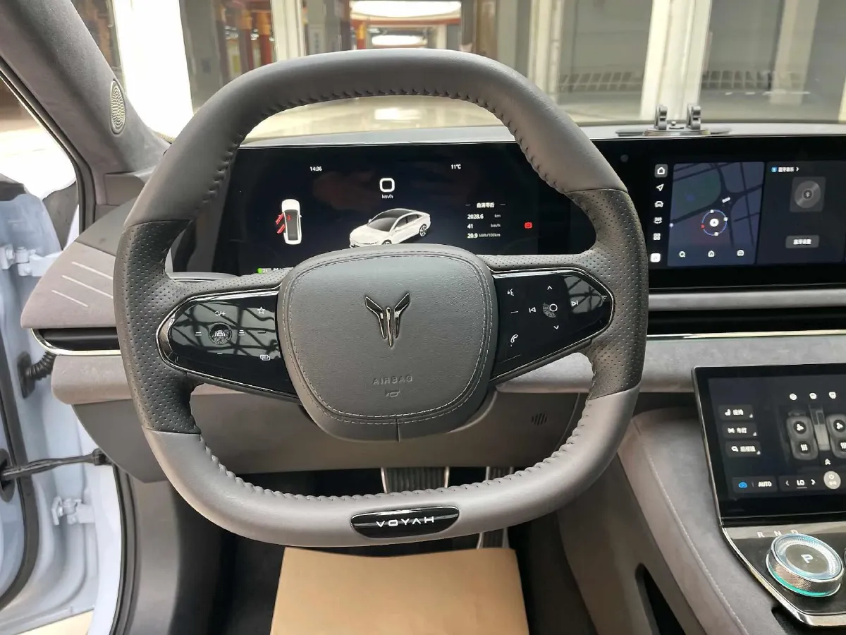 2023 Voyah ZhuiGuang BEV 82.11KWH,autocango,china used car exporter,china ev exporter,chinese used car exporter,chinese used ev exporter