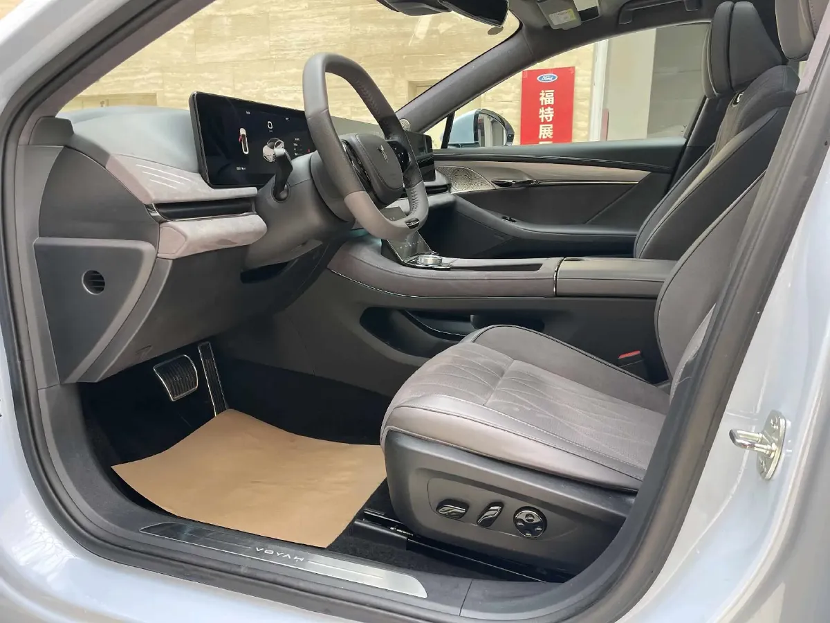 2023 Voyah ZhuiGuang BEV 82.11KWH,autocango,china used car exporter,china ev exporter,chinese used car exporter,chinese used ev exporter