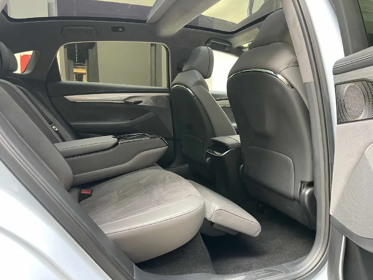 2023 Voyah ZhuiGuang BEV 82.11KWH,autocango,china used car exporter,china ev exporter,chinese used car exporter,chinese used ev exporter