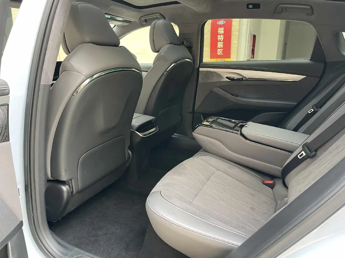 2023 Voyah ZhuiGuang BEV 82.11KWH,autocango,china used car exporter,china ev exporter,chinese used car exporter,chinese used ev exporter