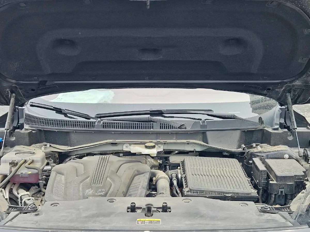 2024 HongQi HS3 1.5T 169HP L4 1DHT PHEV 18.4KWH,autocango,china used car exporter,china ev exporter,chinese used car exporter,chinese used ev exporter