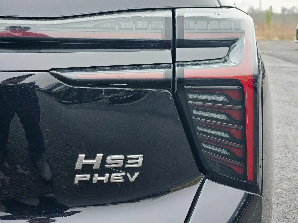 2024 HongQi HS3 1.5T 169HP L4 1DHT PHEV 18.4KWH,autocango,china used car exporter,china ev exporter,chinese used car exporter,chinese used ev exporter