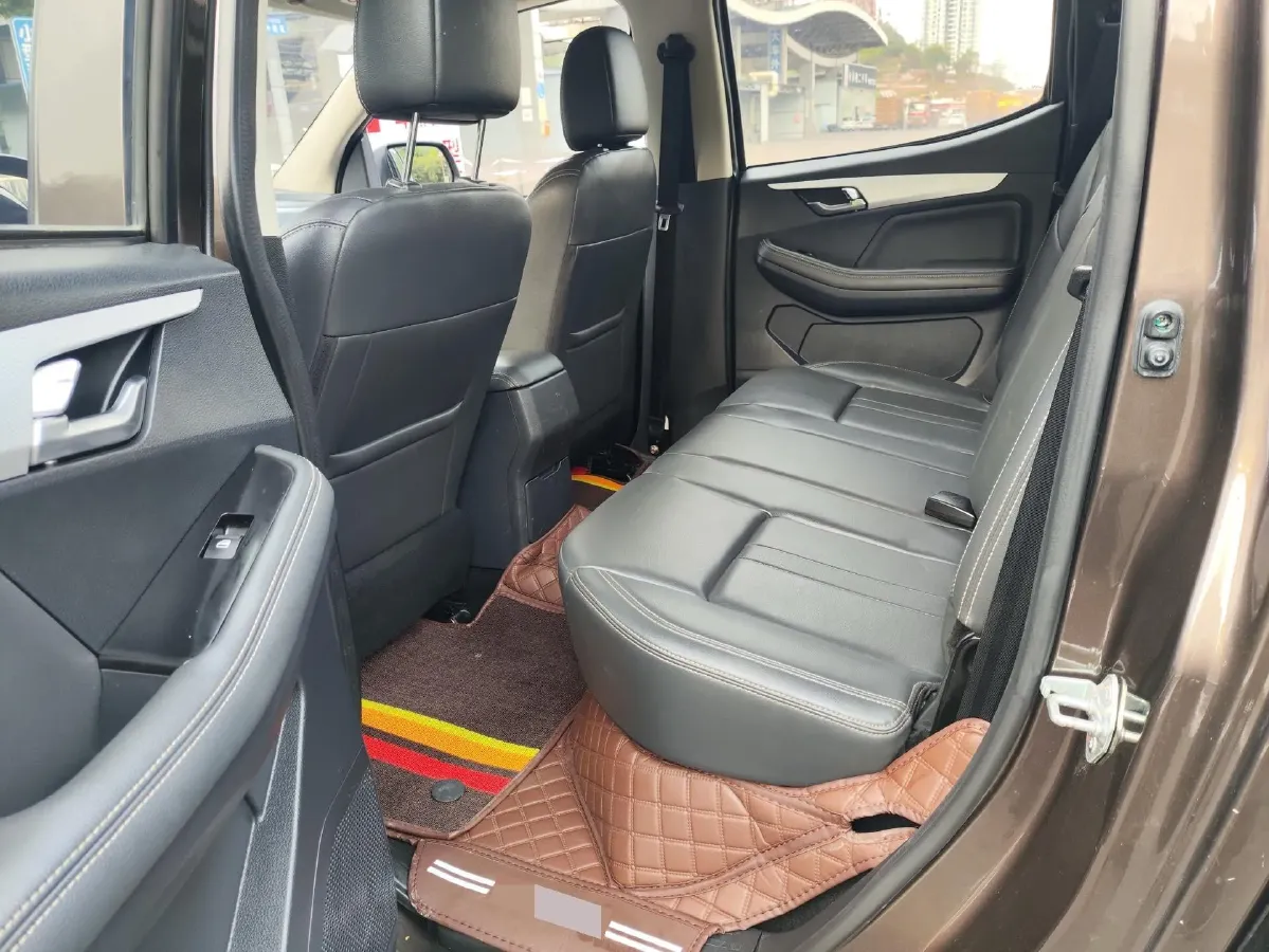 2020 Isuzu RE-MAX Jim 2.5T 150HP L4 6MT,autocango,china used car exporter,china ev exporter,chinese used car exporter,chinese used ev exporter