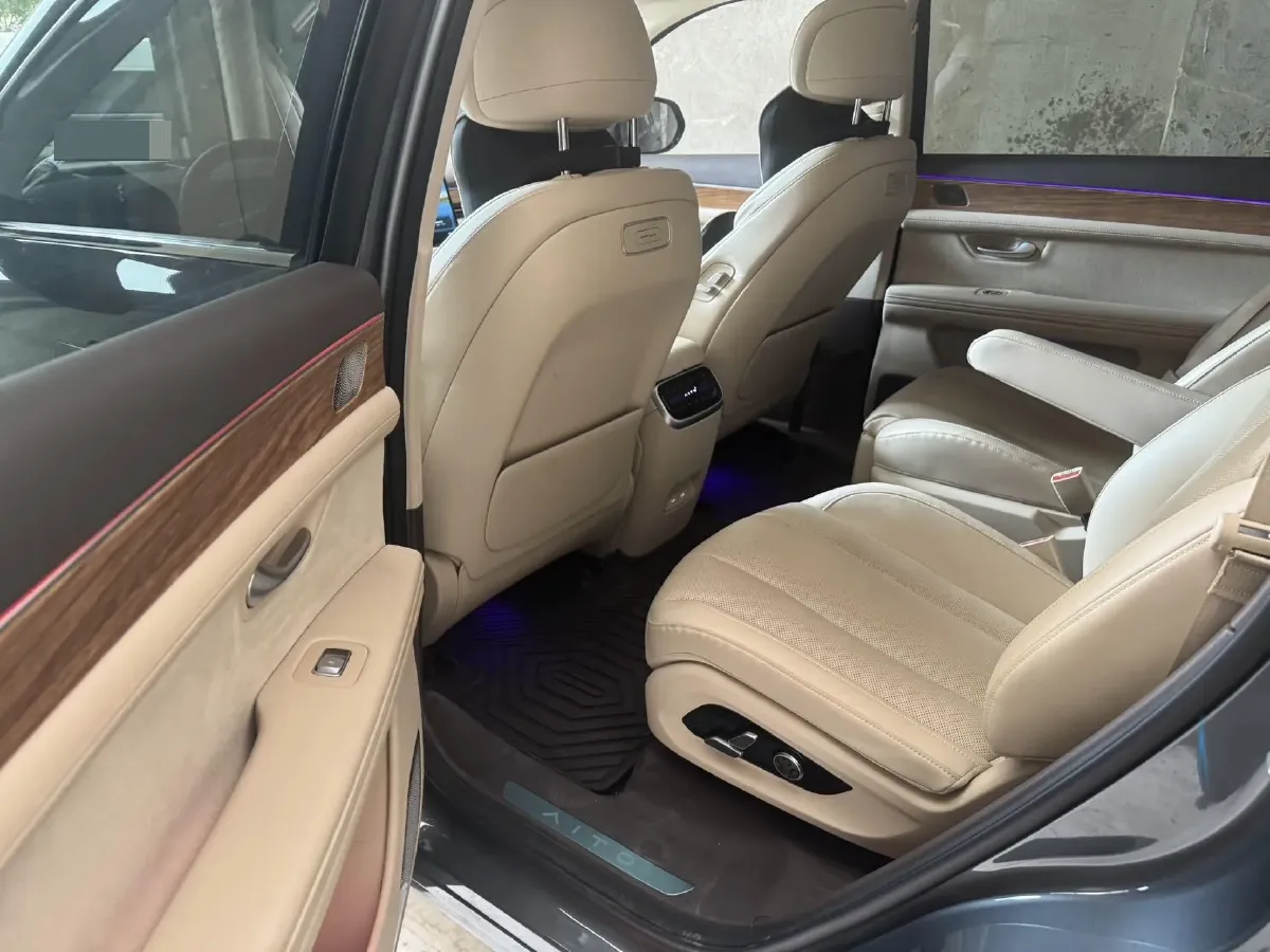 2024 AITO AITO M7 1.5T 152HP L4 REEV 40KWH,autocango,china used car exporter,china ev exporter,chinese used car exporter,chinese used ev exporter