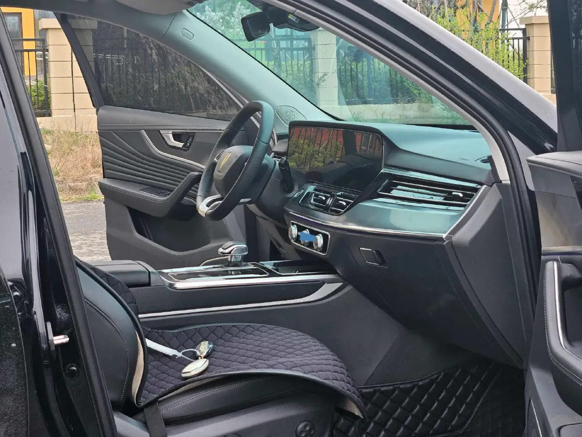 2023 HongQi HS5 2.0T 252HP L4 8AT,autocango,china used car exporter,china ev exporter,chinese used car exporter,chinese used ev exporter