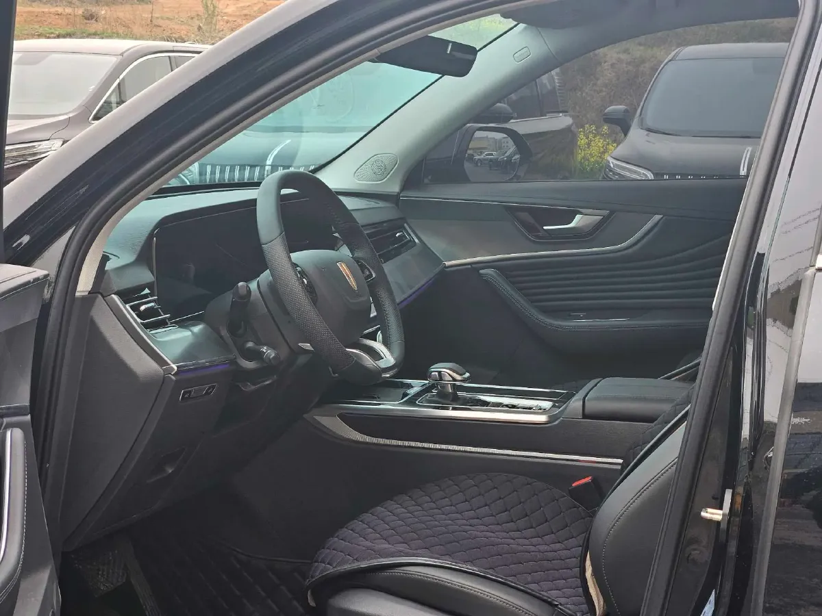 2023 HongQi HS5 2.0T 252HP L4 8AT,autocango,china used car exporter,china ev exporter,chinese used car exporter,chinese used ev exporter