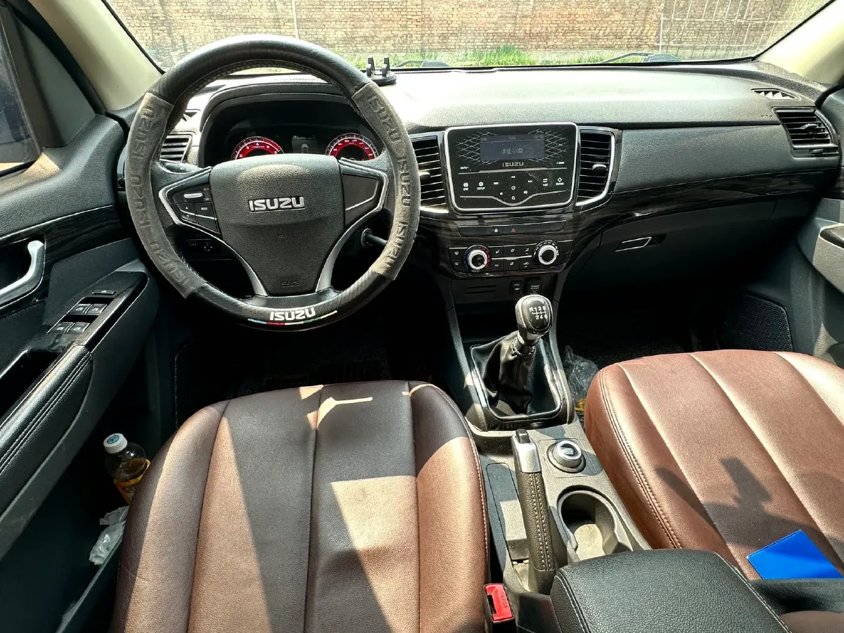 2020 Isuzu LingTuo 2.5T 150HP L4 6MT,autocango,china used car exporter,china ev exporter,chinese used car exporter,chinese used ev exporter