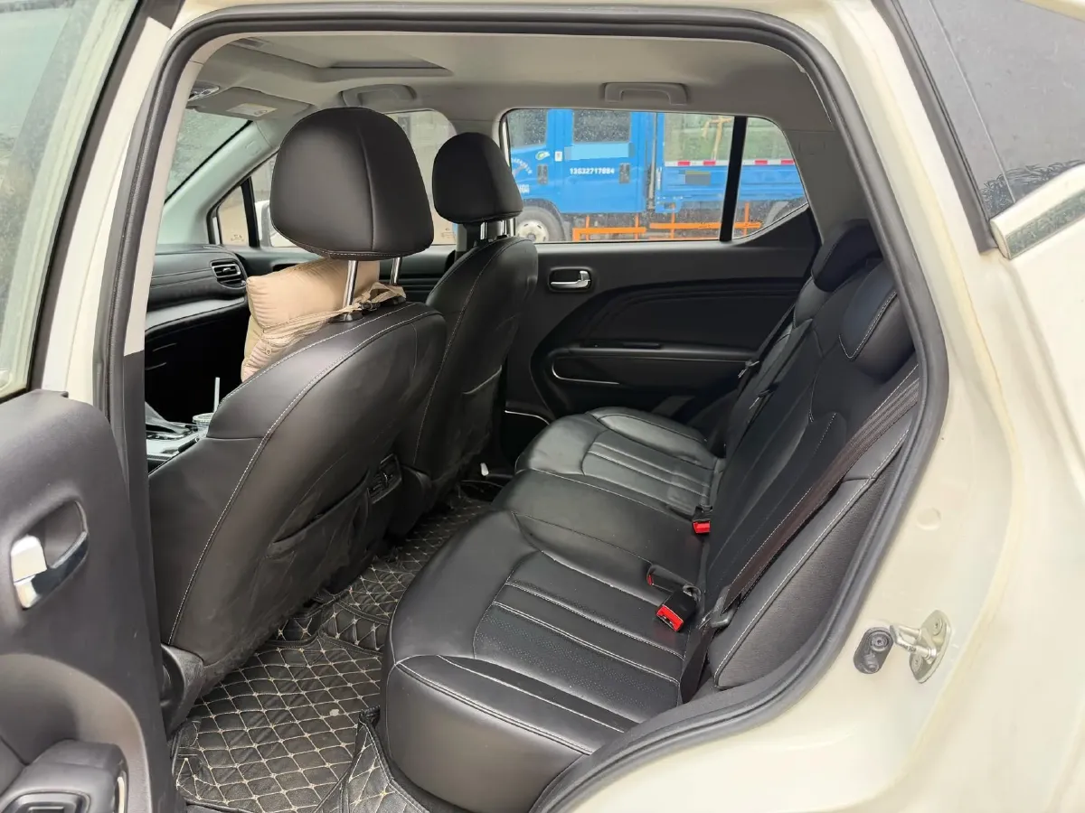 2021 GAC Trumpchi GS3 1.5T 169HP L4 6AT,autocango,china used car exporter,china ev exporter,chinese used car exporter,chinese used ev exporter