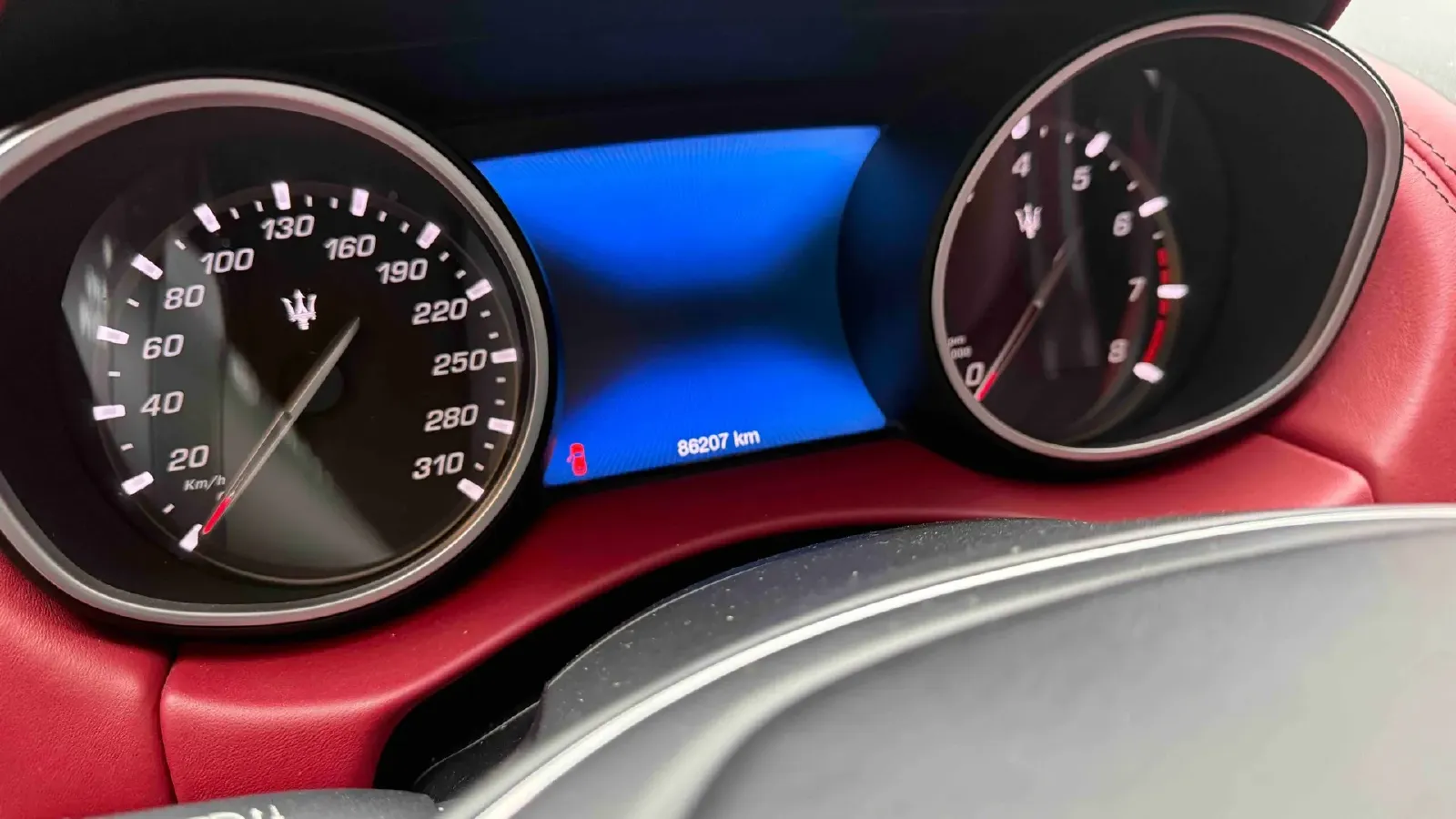 2018 Maserati Levante 3.0T 350HP V6 8AT,autocango,china used car exporter,china ev exporter,chinese used car exporter,chinese used ev exporter