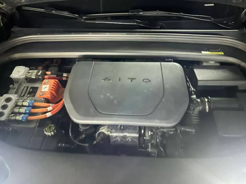 2024 AITO AITO M9 1.5T 152HP L4 REEV 42KWH,autocango,china used car exporter,china ev exporter,chinese used car exporter,chinese used ev exporter