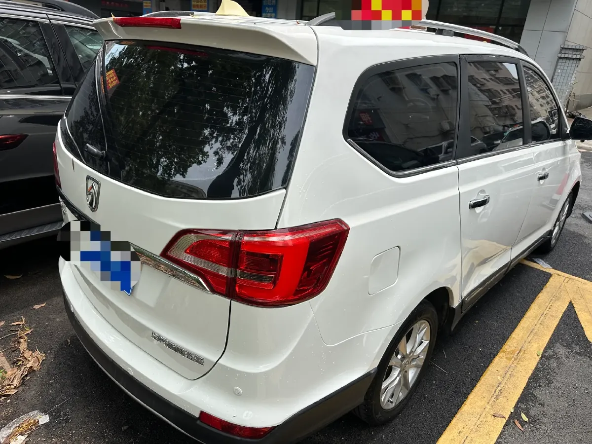 2016 BaoJun 730 1.5L 112HP L4 5MT,autocango,china used car exporter,china ev exporter,chinese used car exporter,chinese used ev exporter