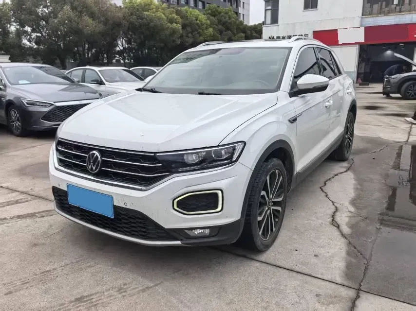 2022 Volkswagen T-Roc 1.4T 150HP L4 7DCT,autocango,china used car exporter,china ev exporter,chinese used car exporter,chinese used ev exporter