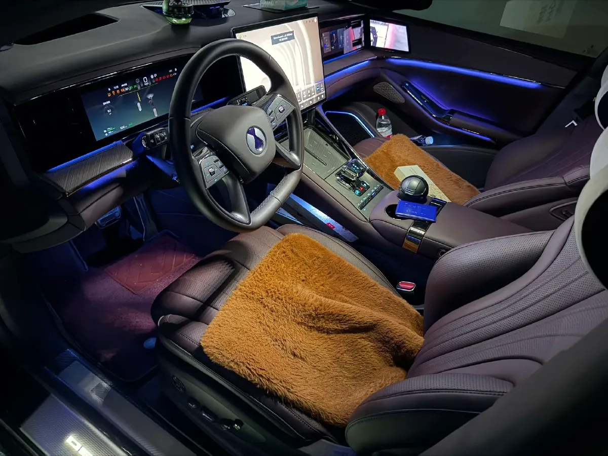 2024 Denza DenzaZ9GT 2.0T 207HP L4 E-CVT PHEV 38.5KWH,autocango,china used car exporter,china ev exporter,chinese used car exporter,chinese used ev exporter