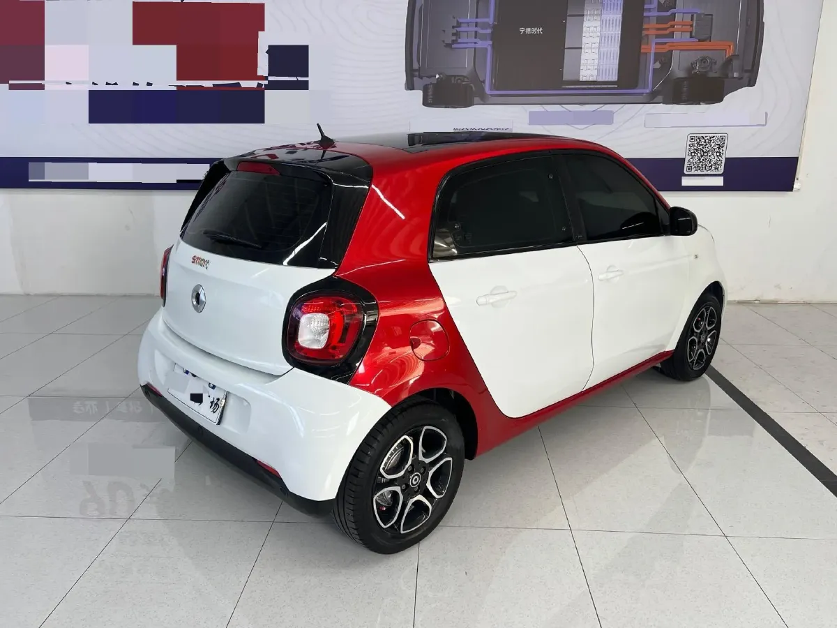 2017 Smart smart forfour 0.9T 90HP L3 6DCT,autocango,china used car exporter,china ev exporter,chinese used car exporter,chinese used ev exporter