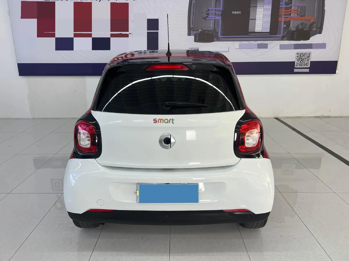 2017 Smart smart forfour 0.9T 90HP L3 6DCT,autocango,china used car exporter,china ev exporter,chinese used car exporter,chinese used ev exporter