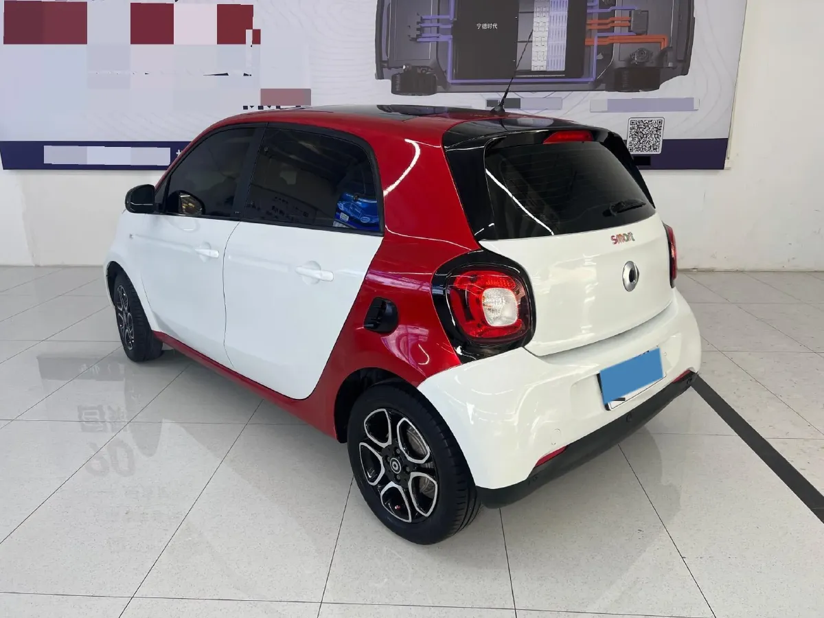 2017 Smart smart forfour 0.9T 90HP L3 6DCT,autocango,china used car exporter,china ev exporter,chinese used car exporter,chinese used ev exporter